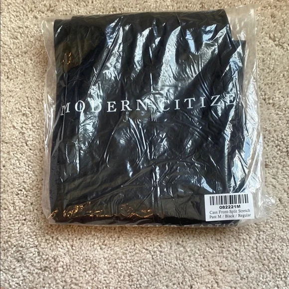 Modern Citizen Cass Black ponte front split pant - Picture 3 of 9